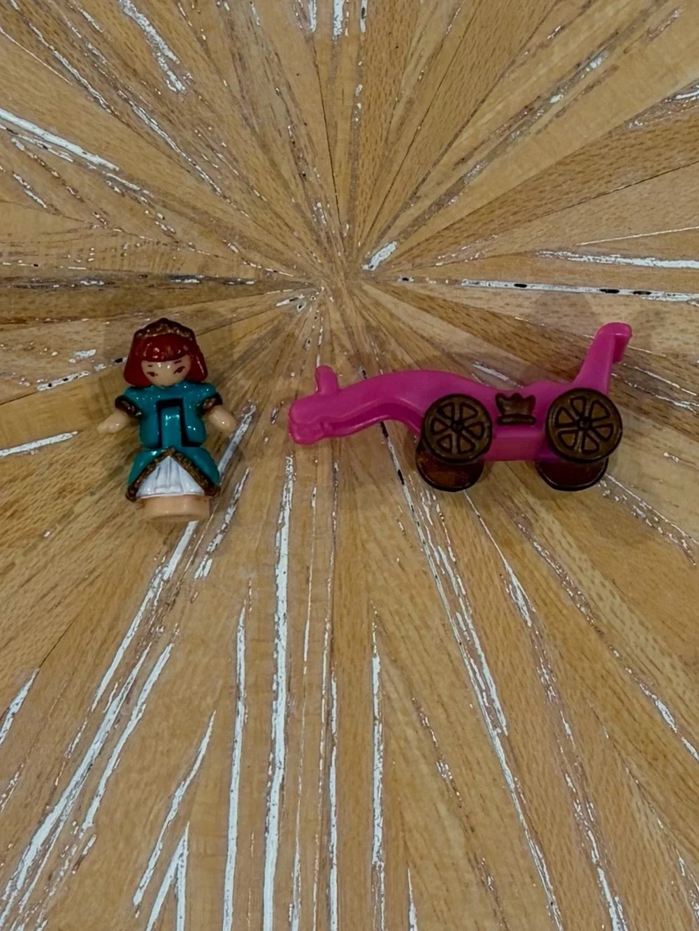 1995 Polly Pocket Princess Laura and carriage from Princess Palace Bluebird